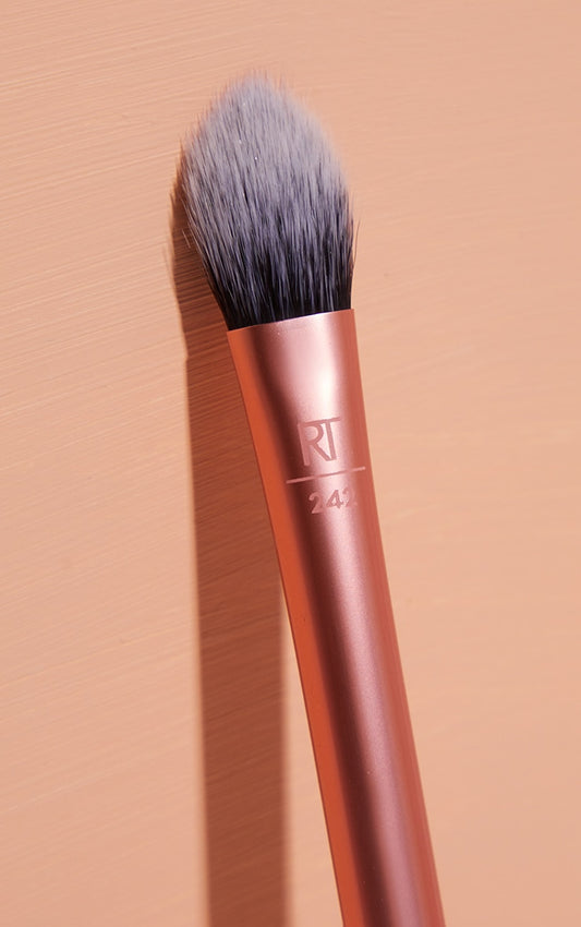Brightening Concelar Brush - Real Techniques