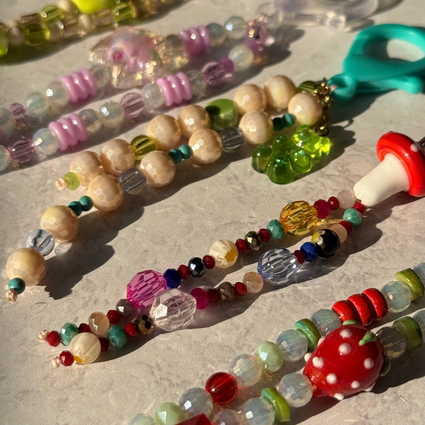 1Keychain Charms- Llaveros