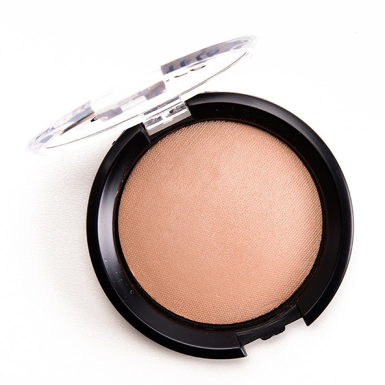 Pure Nude Highlighter Essence