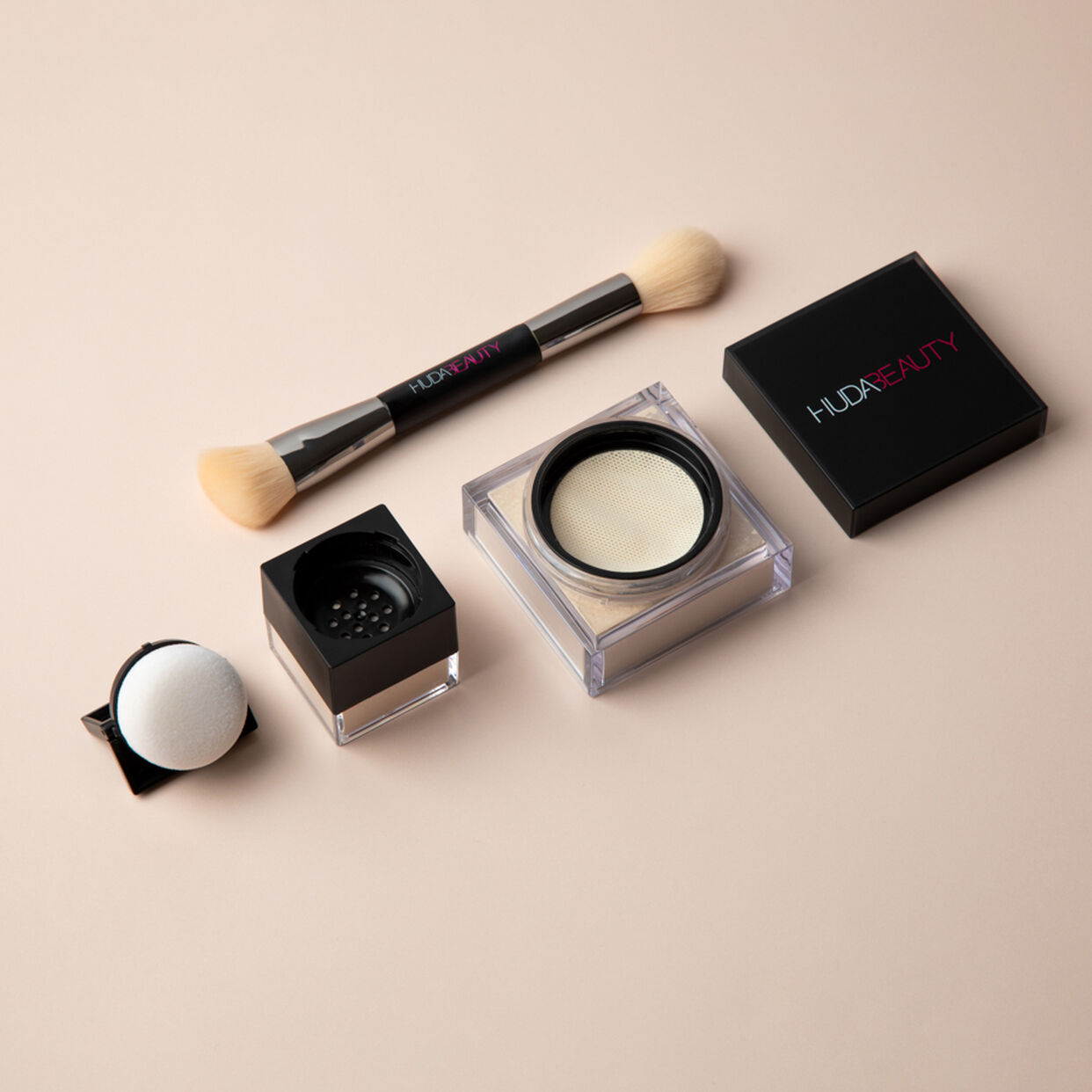 Easy Baker Loose Baking & Setting Powder - Huda Beauty