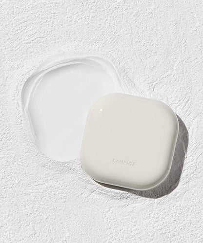 Blurred Skin, Glowy Lips - Laneige