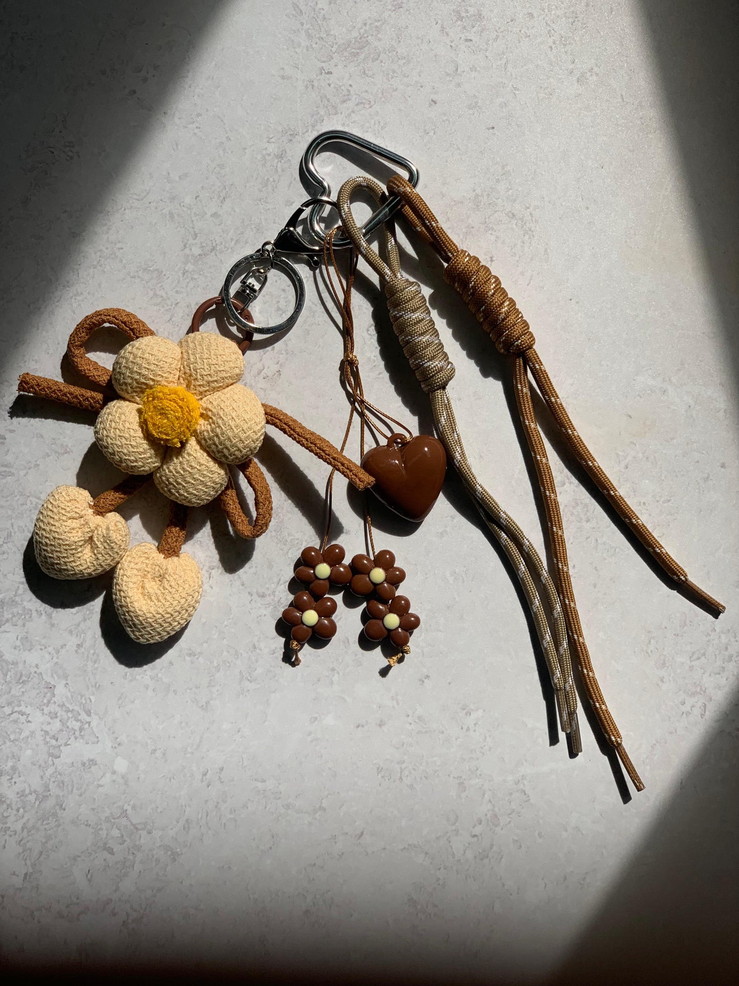 Bloom but Aesthetic Llavero Multiusos