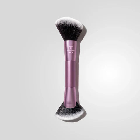 RT454 Angled Fan Finishing Brush - Real Techniques