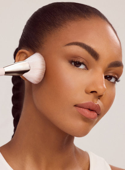 Angled Powder Brush - Rare Beauty