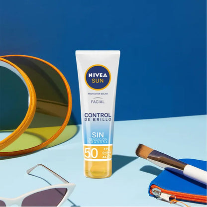 Sun Breathable UV Face Shine Control Tinted Cream SPF50
  - Nivea