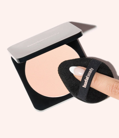 Easy Bake Airbrush  Matte Pressed Powder - Huda Beauty
