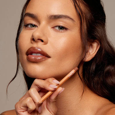 Limited Edition Lip Liner Lip Oil Duo - Kylie Jenner