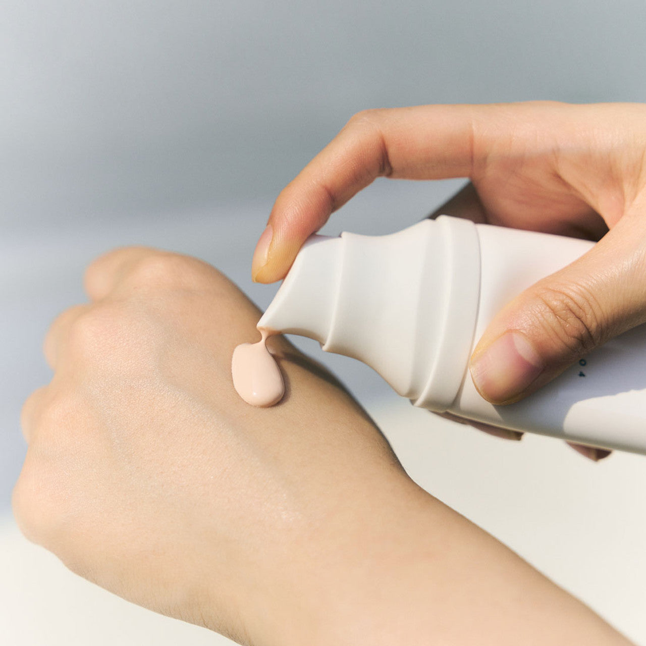 Tone Brightening Sunscreen Spf 50+PA+++ - Skin 1004