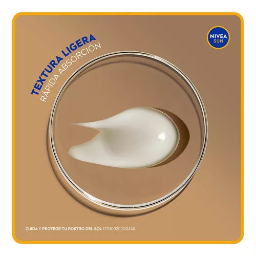 Sun Breathable UV Face Shine Control Tinted Cream SPF50
  - Nivea