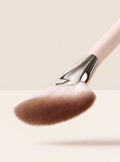 Angled Powder Brush - Rare Beauty