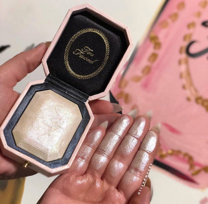 Diamond Light Multi-Use Highlighter Too Faced