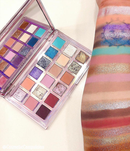 Mercury Retrograde Palette Huda Beauty